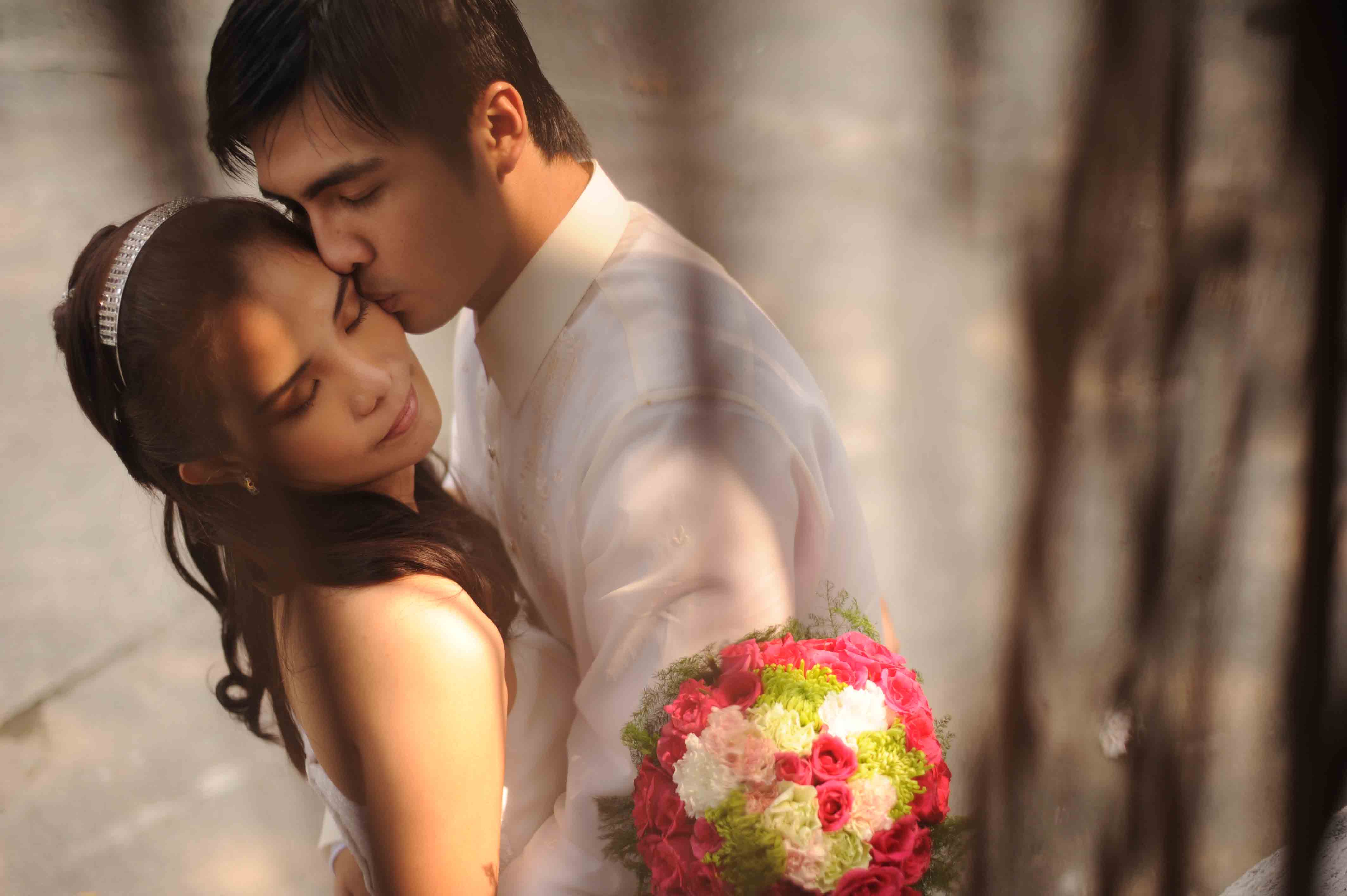 click to view more wedding & prenuptial pictures
